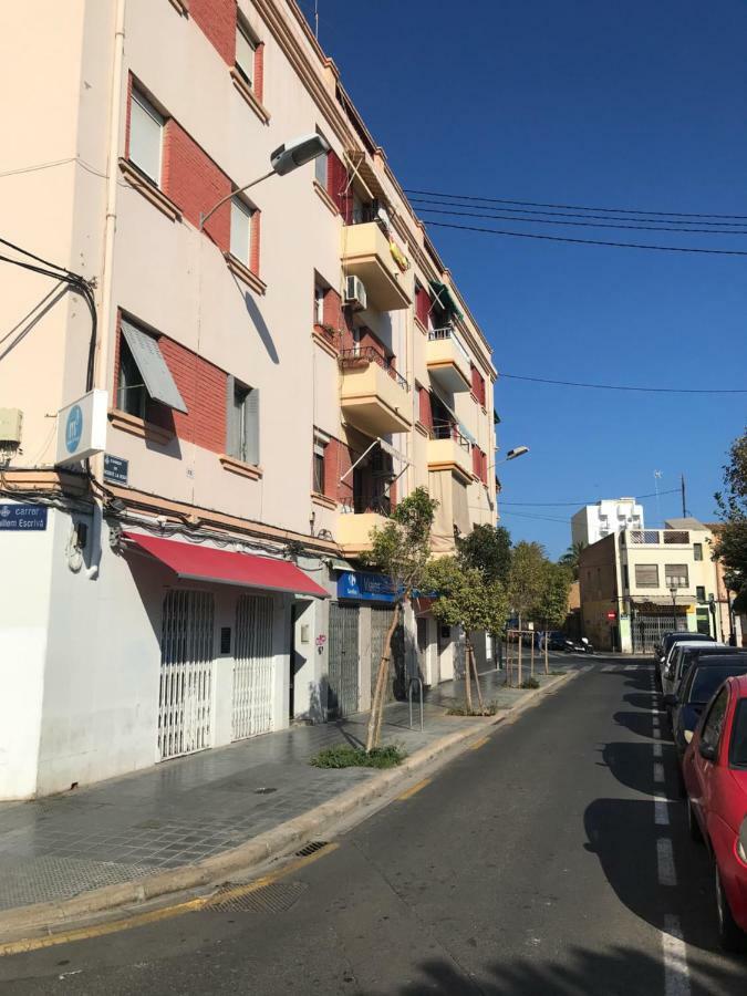 Alex Apartment Valencia Bagian luar foto